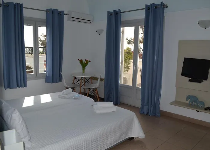 Atrium Villa Fira 